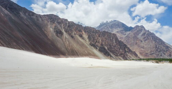 Hunder Sand Dunes